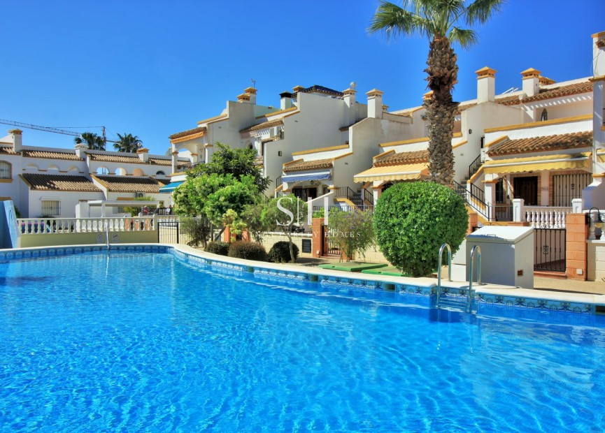 Resale - House - Orihuela Costa - Los Dolses