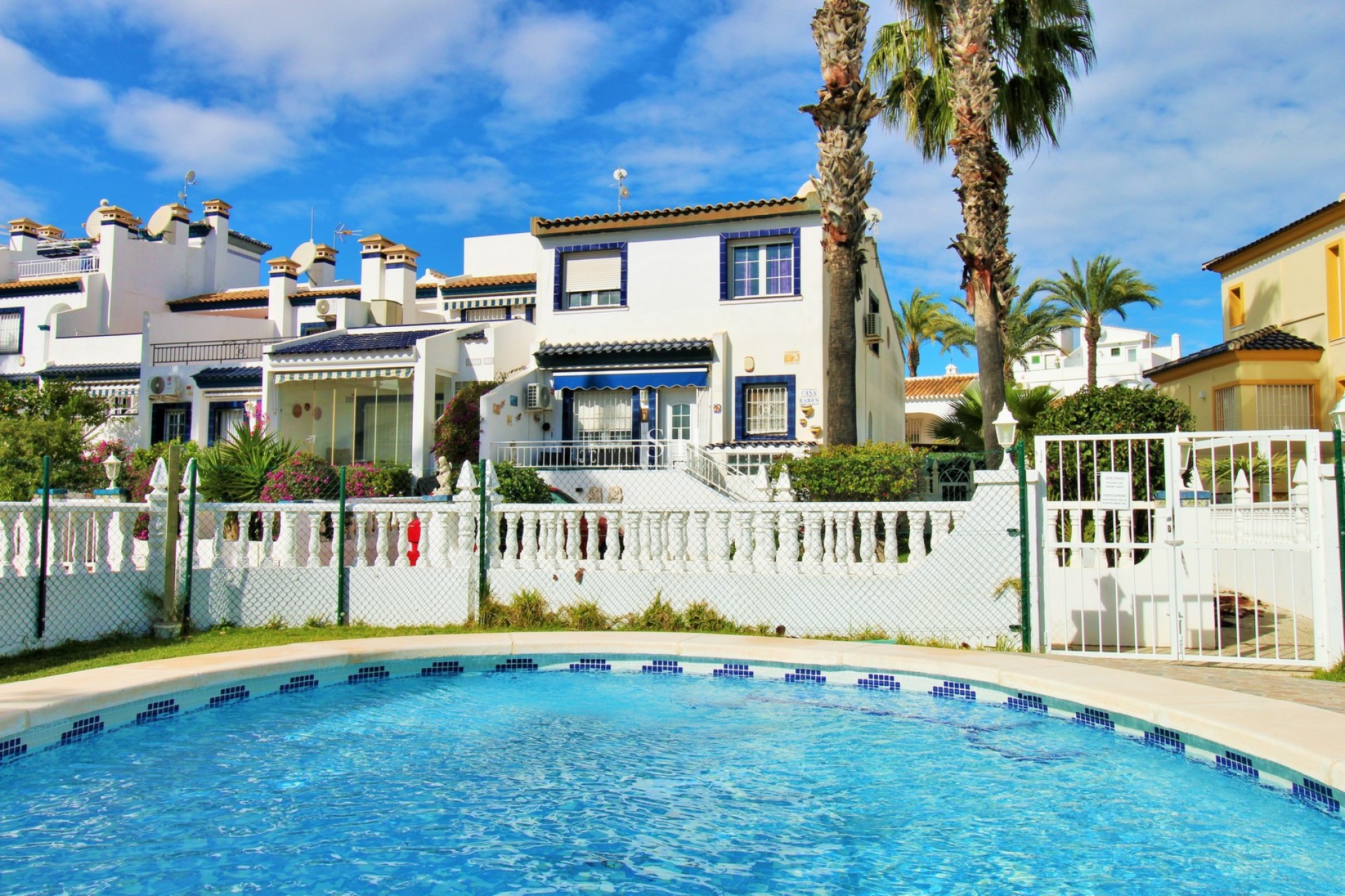 Resale - House - Orihuela Costa - Los Dolses