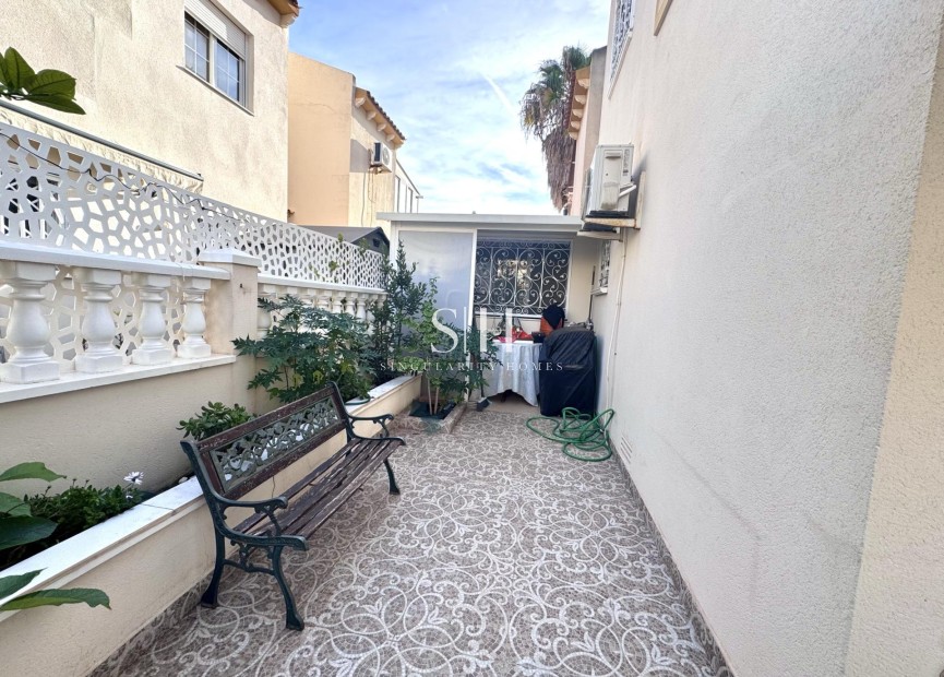 Resale - House - Orihuela Costa - Playa Flamenca