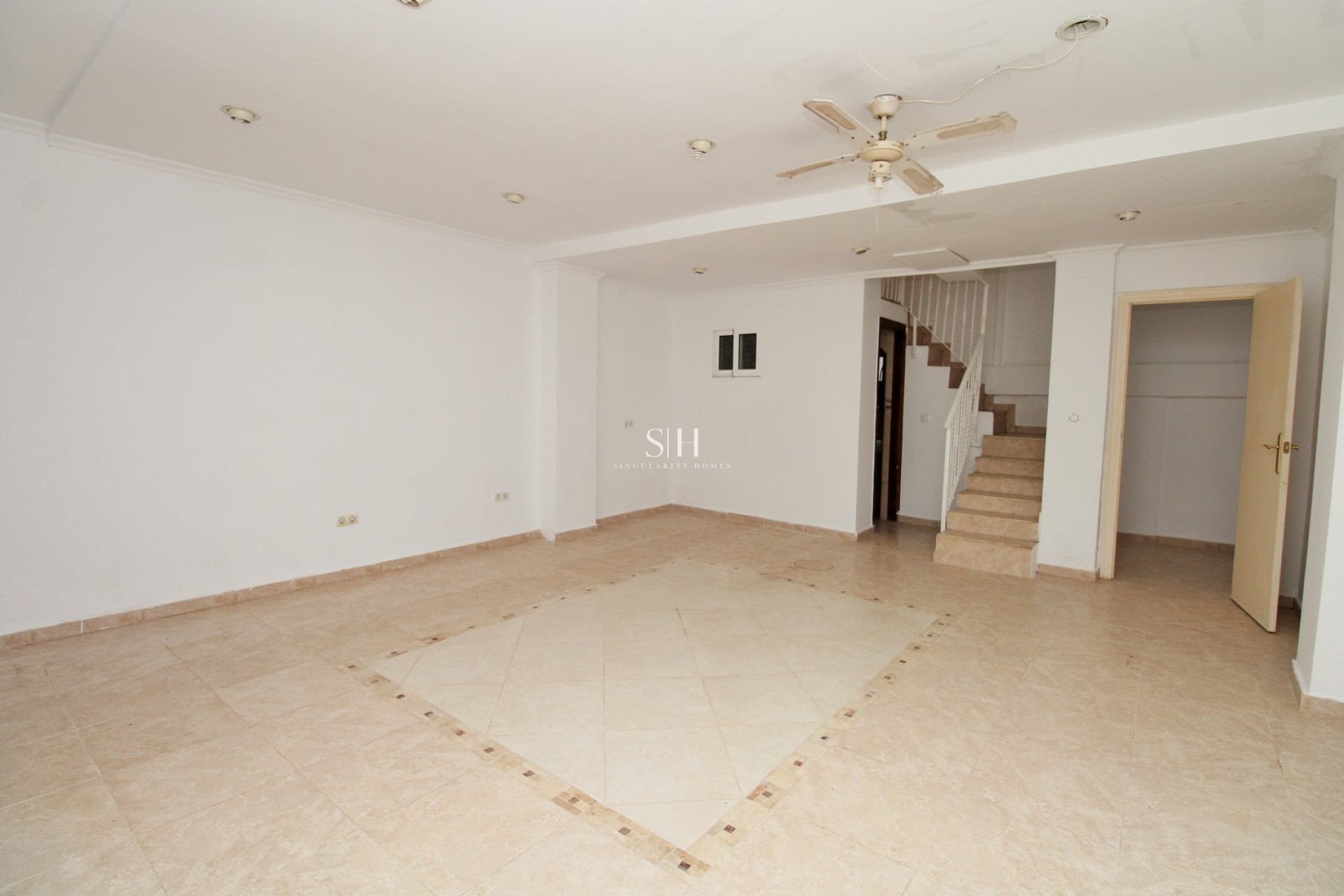 Resale - House - Orihuela Costa - Villamartin
