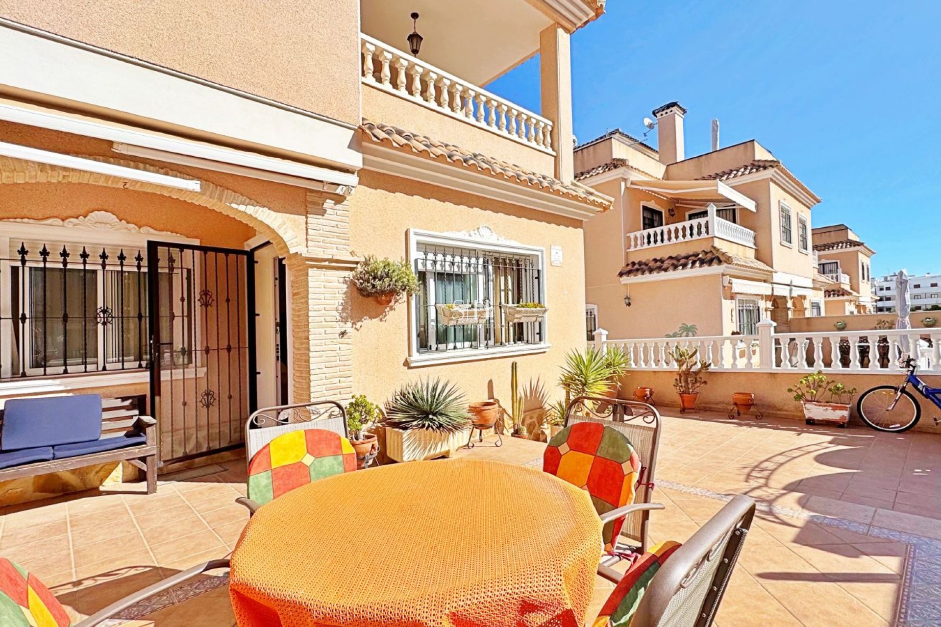 Resale - House - Orihuela Costa - Villamartín
