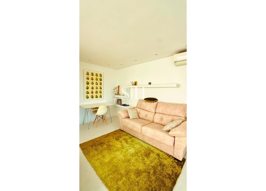 Resale - House - Orihuela Costa - Villamartín