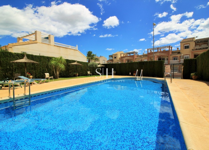 Resale - House - Orihuela Costa - Villamartin