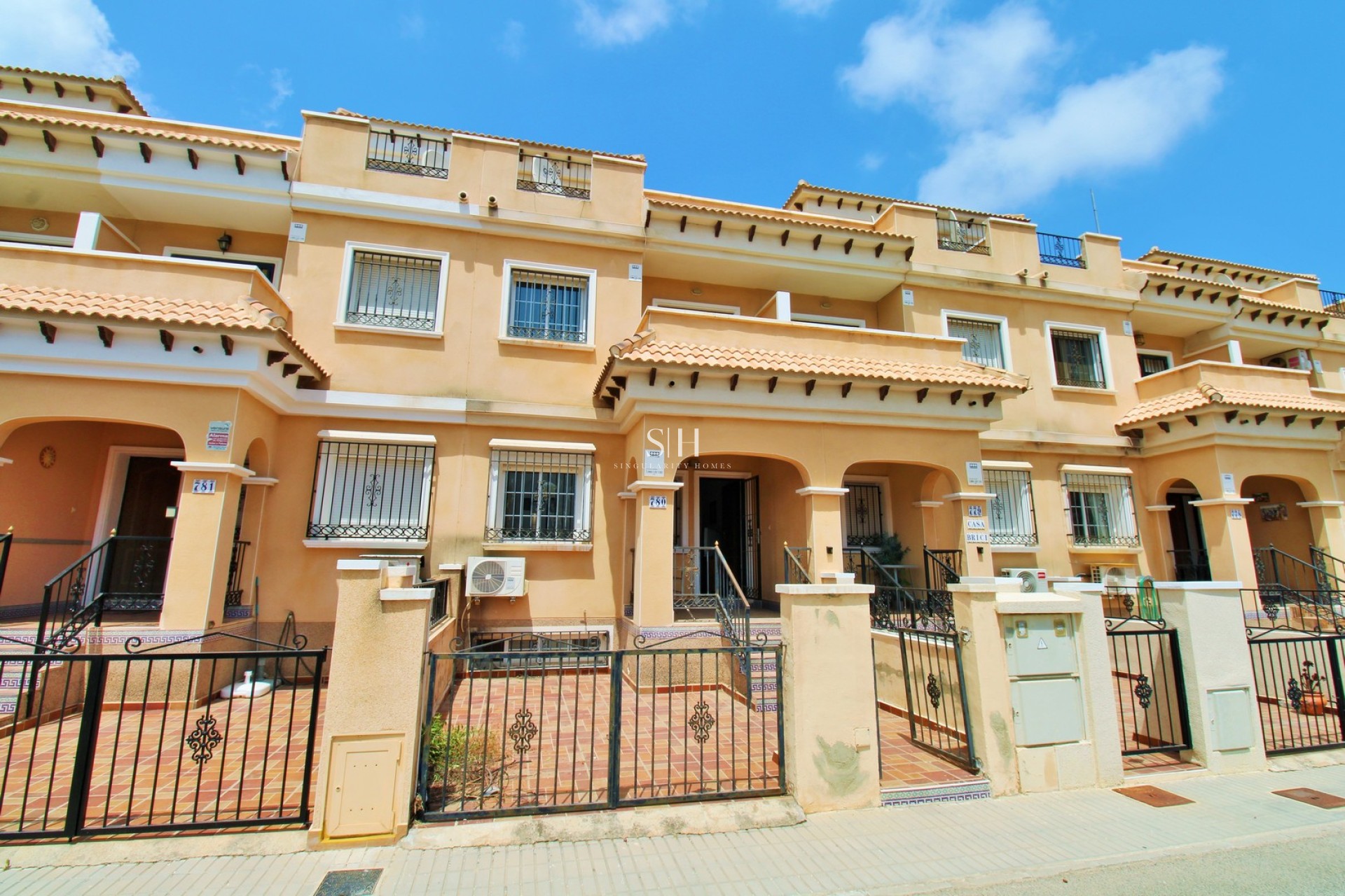 Resale - House - Orihuela Costa - Villamartin