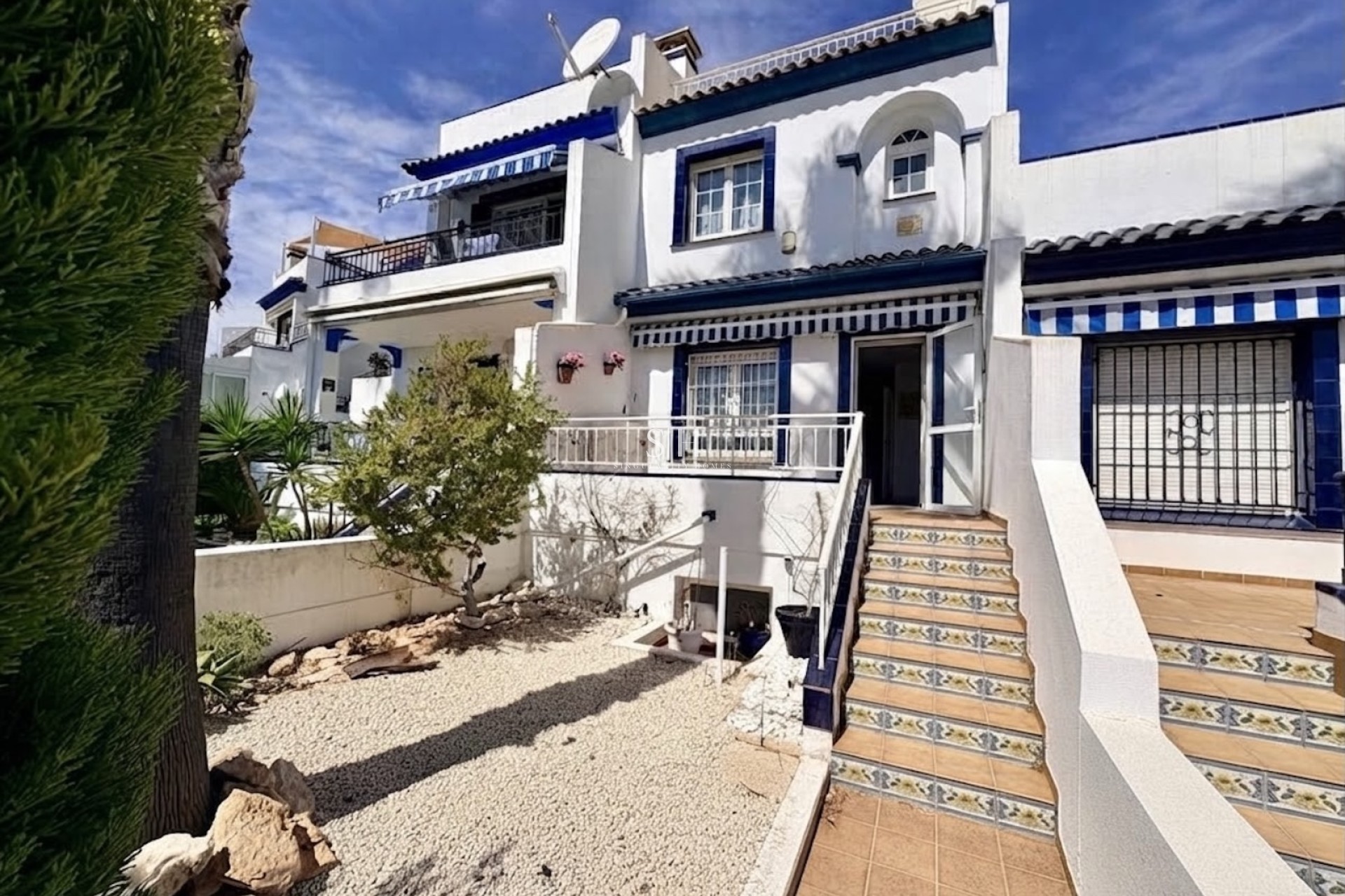 Resale - House - Orihuela Costa - Villamartin