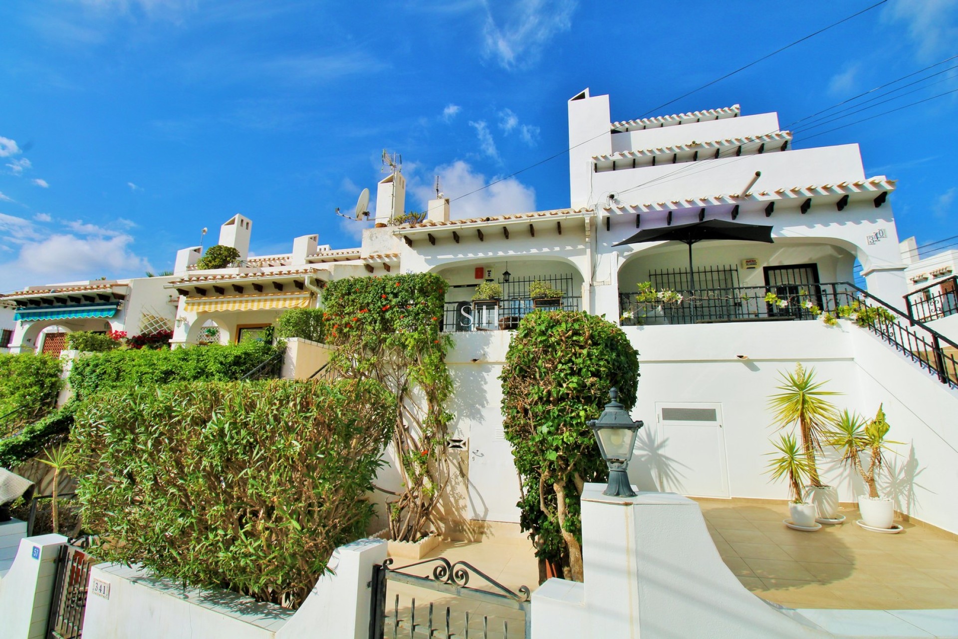 Resale - House - Orihuela Costa - Villamartin
