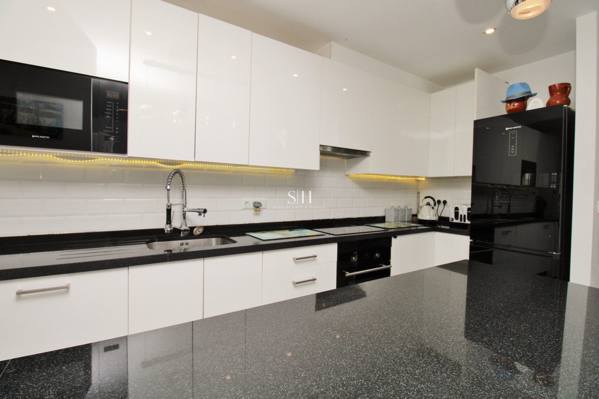 Resale - House - Orihuela Costa - Villamartin