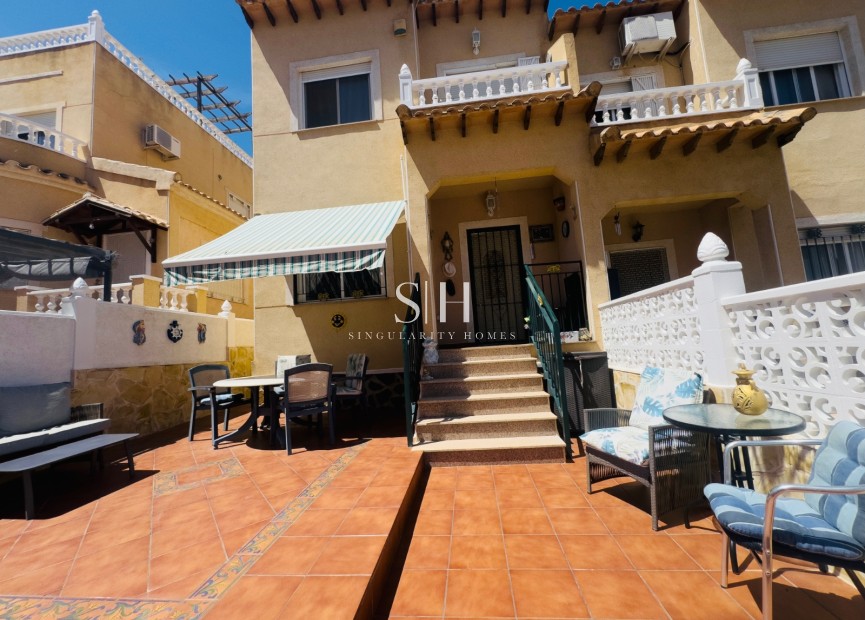 Resale - House - Orihuela Costa