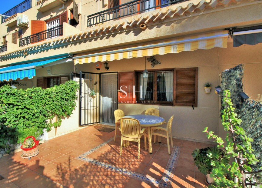 Resale - House - Playa Flamenca