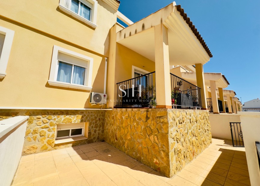 Resale - House - San Miguel de Salinas - Ciudad de las comunicaciones