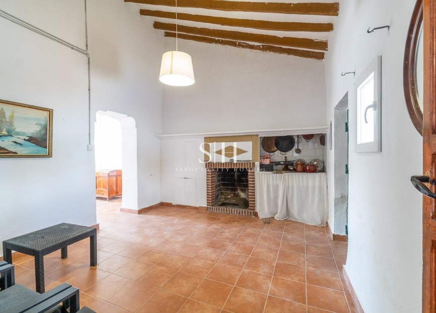 Resale - House - Torre - Pacheco - Roldán