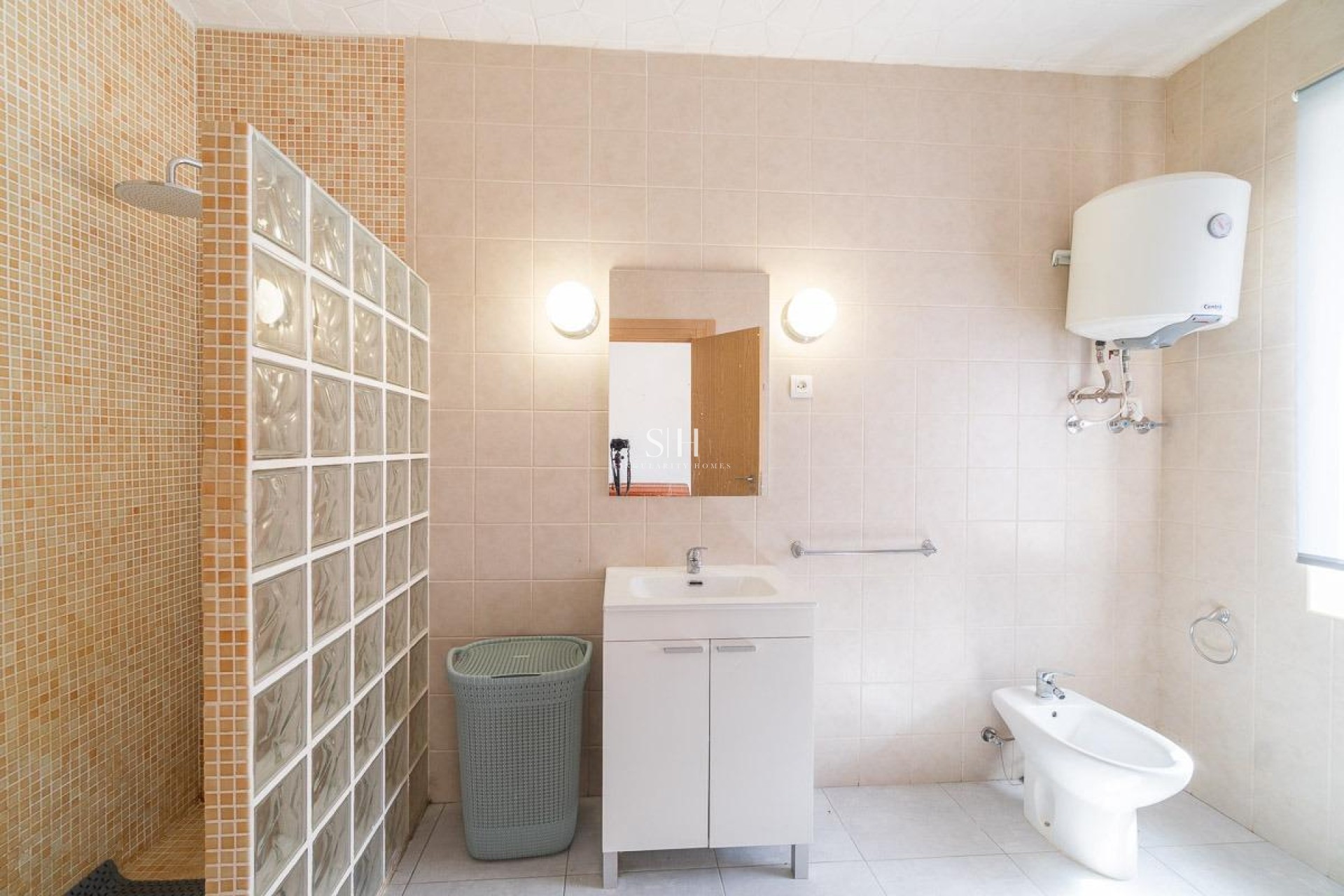 Resale - House - Torre - Pacheco - Roldán