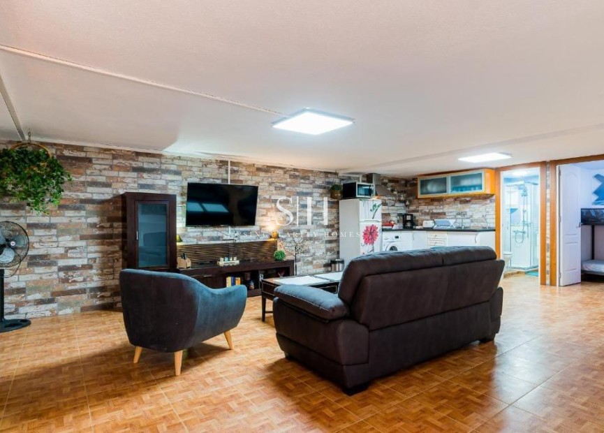 Resale - House - Torrevieja - Acequion