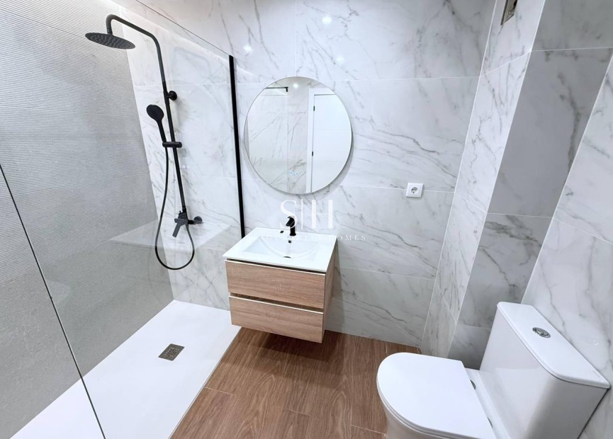 Resale - House - Torrevieja - Aguas nuevas 1