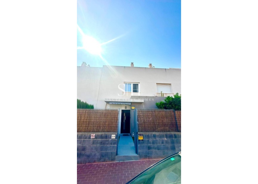 Resale - House - Torrevieja - aguas nuevas
