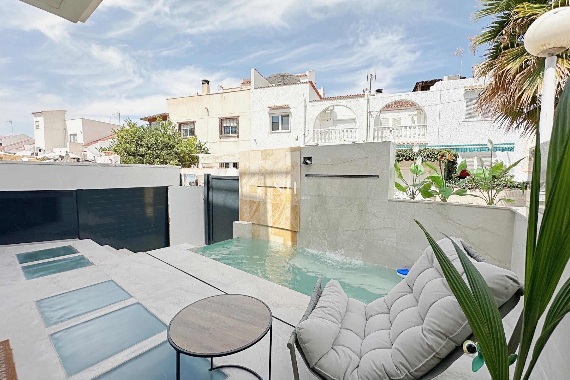 Resale - House - Torrevieja - aguas nuevas
