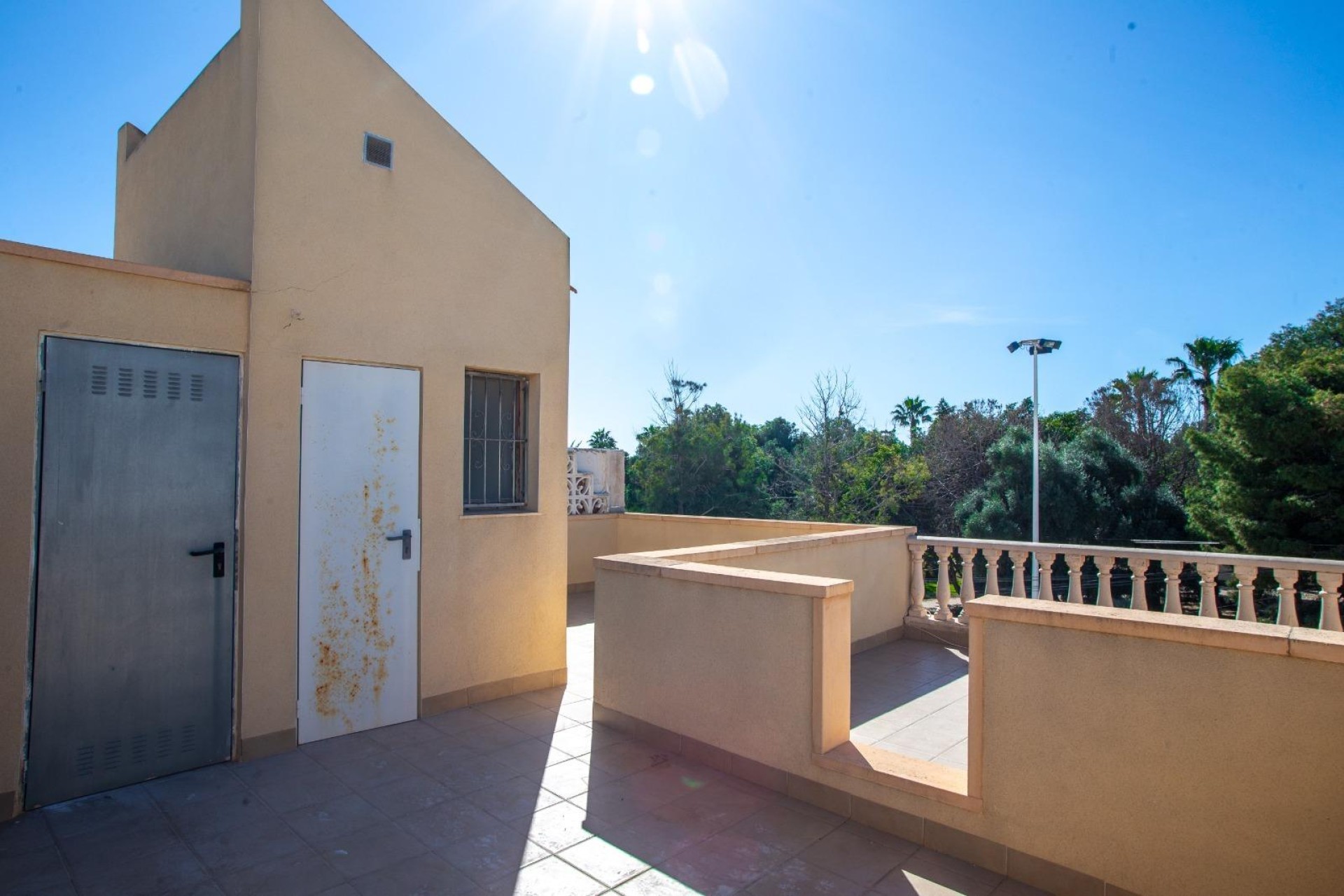 Resale - House - Torrevieja - Calas Blanca