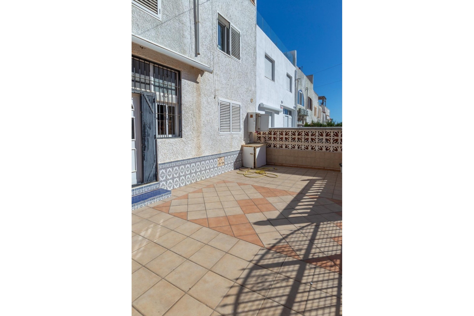 Resale - House - Torrevieja - Calas Blanca