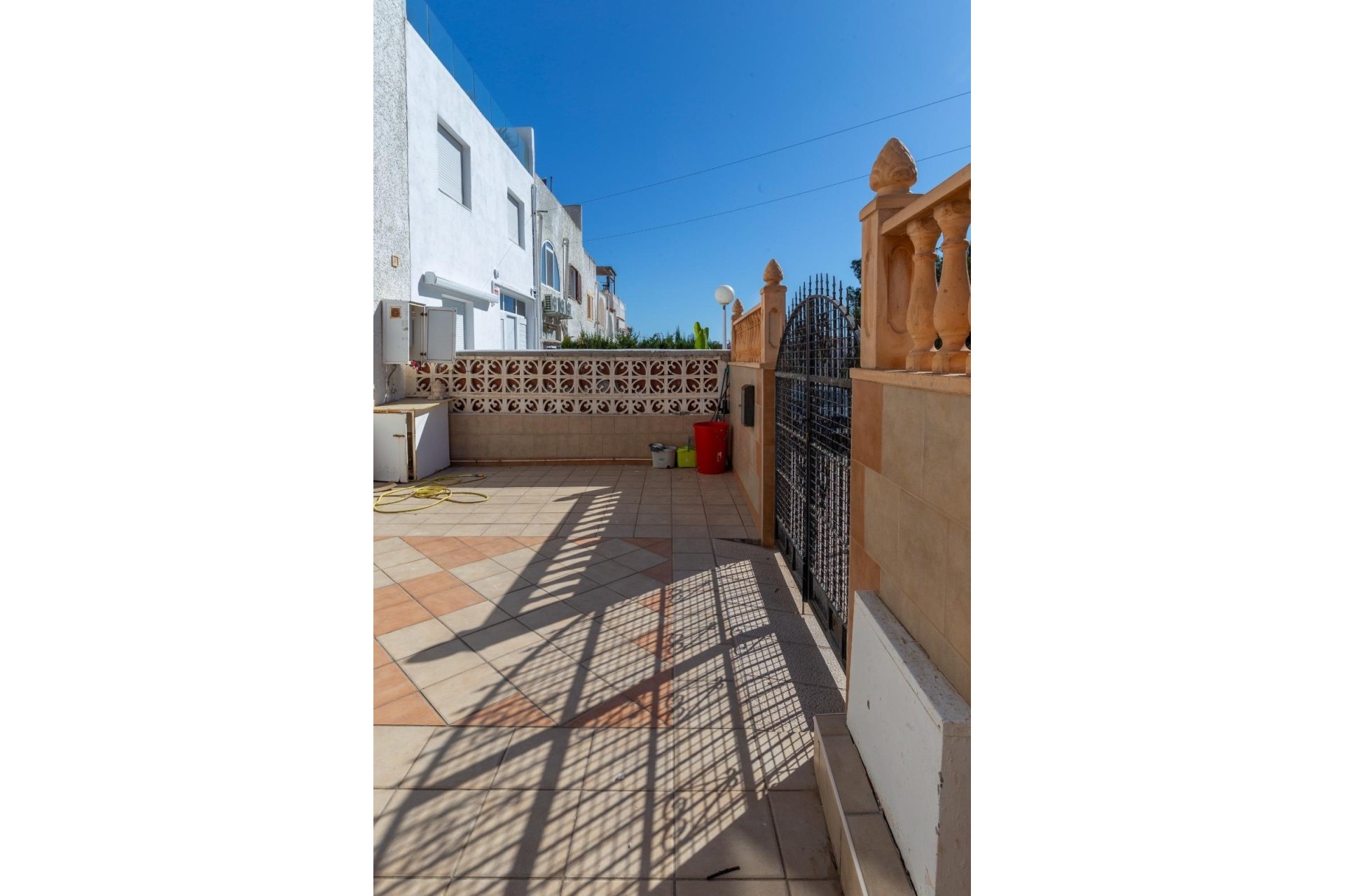 Resale - House - Torrevieja - Calas Blanca