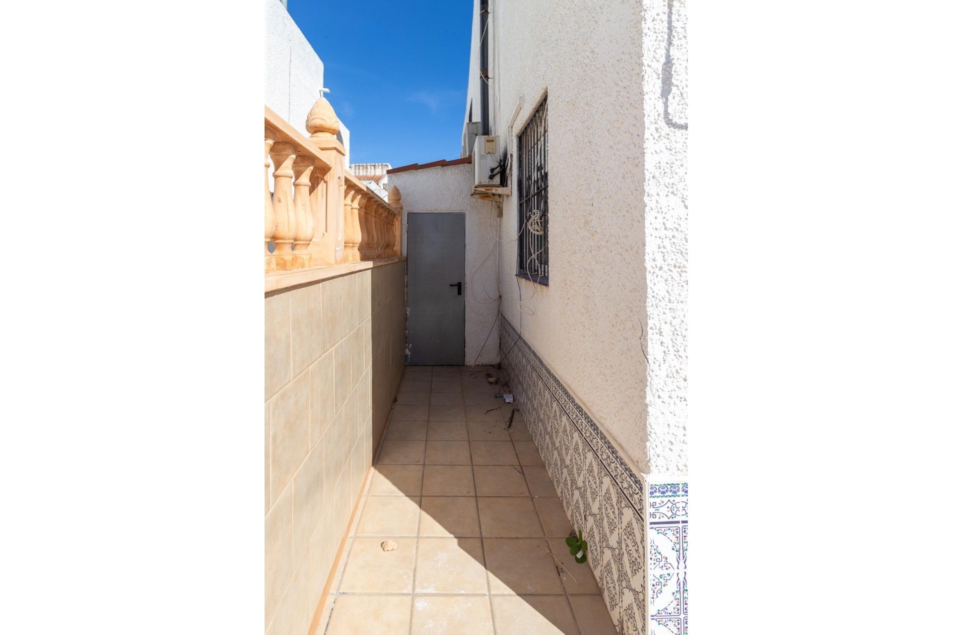 Resale - House - Torrevieja - Calas Blanca