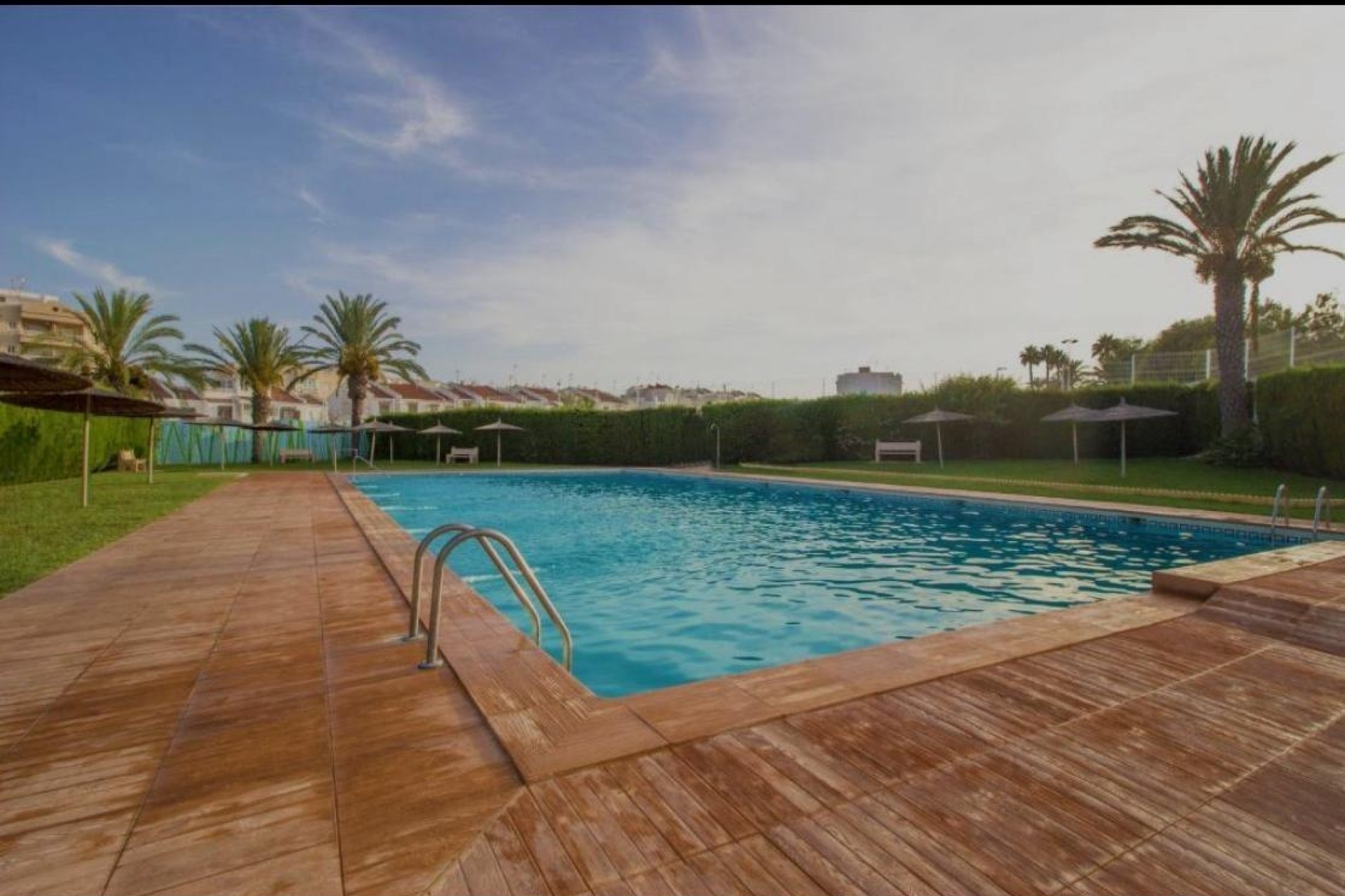 Resale - House - Torrevieja - Calas Blanca