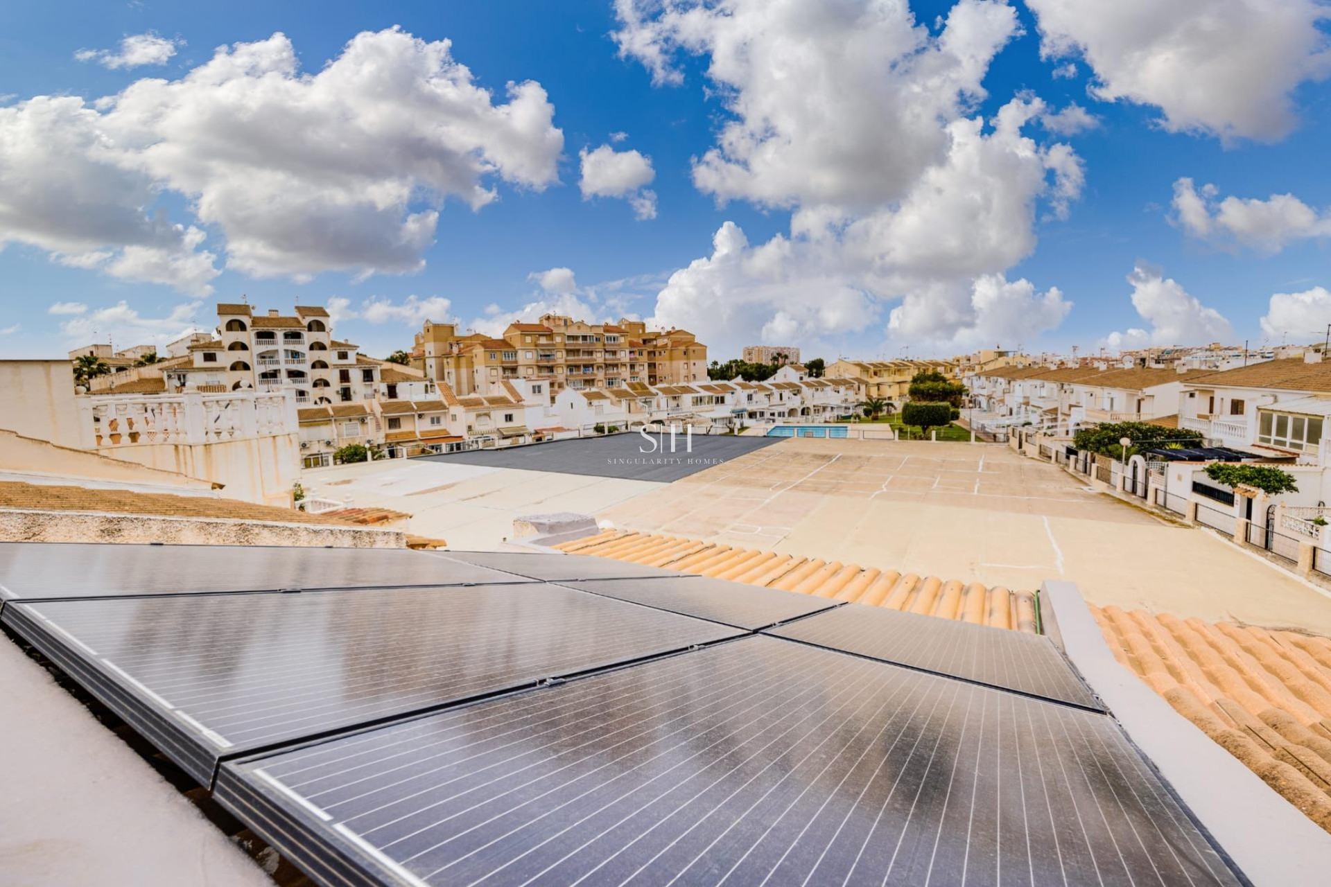 Resale - House - Torrevieja - Calas Blanca