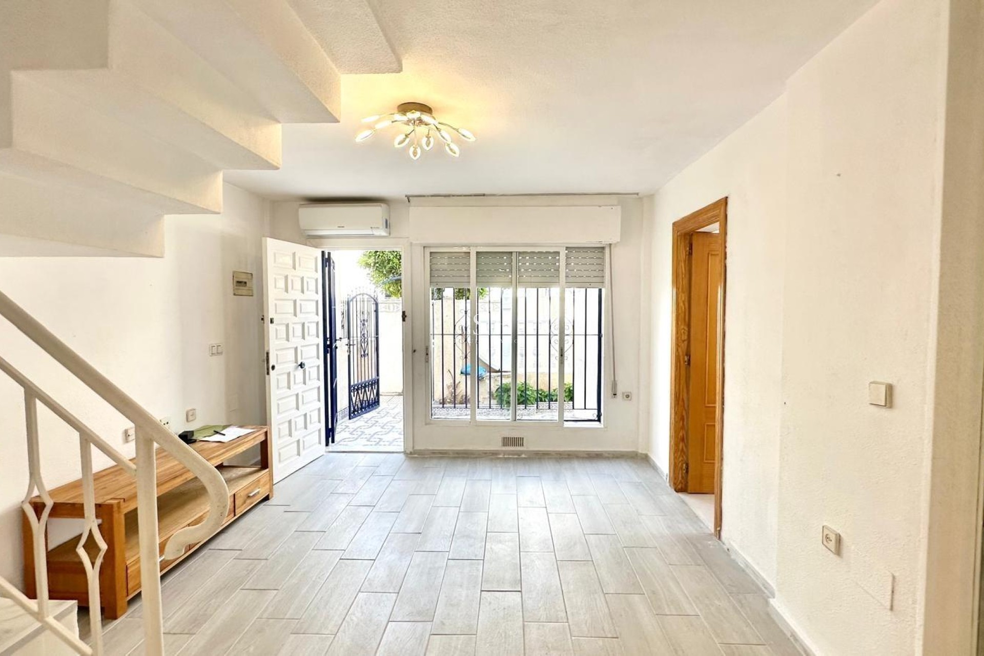 Resale - House - Torrevieja - Carrefour