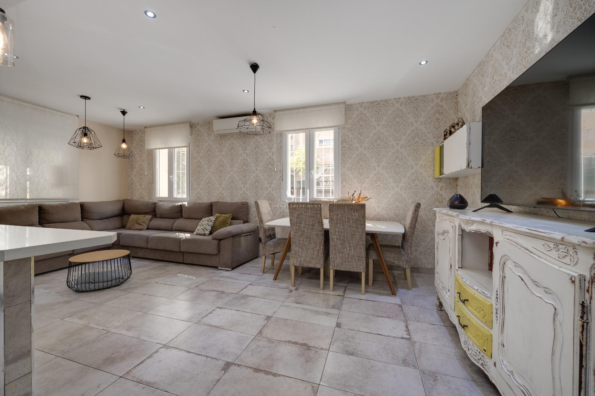 Resale - House - Torrevieja - Centro