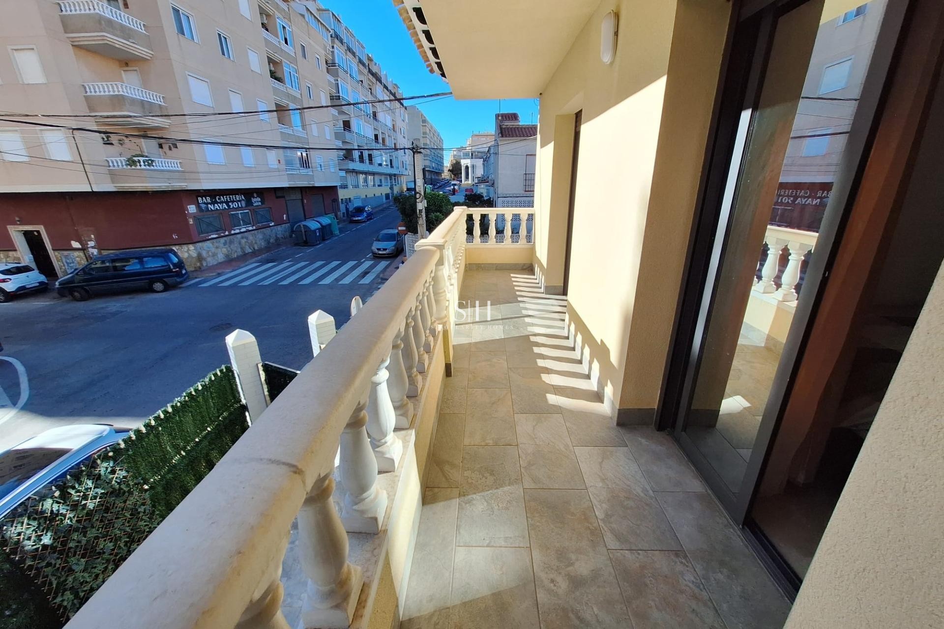 Resale - House - Torrevieja - Centro