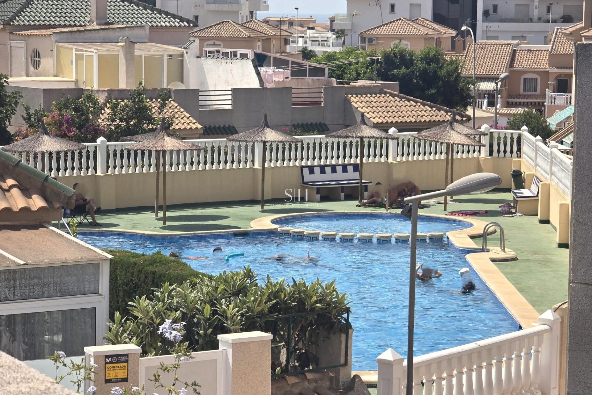 Resale - House - Torrevieja - Los altos
