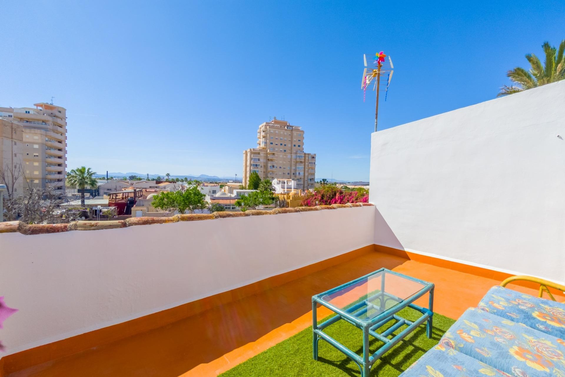 Resale - House - Torrevieja - Nueva Torrevieja