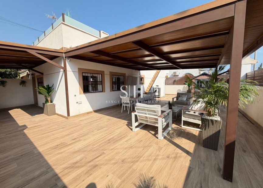 Resale - House - Torrevieja - Nueva Torrevieja