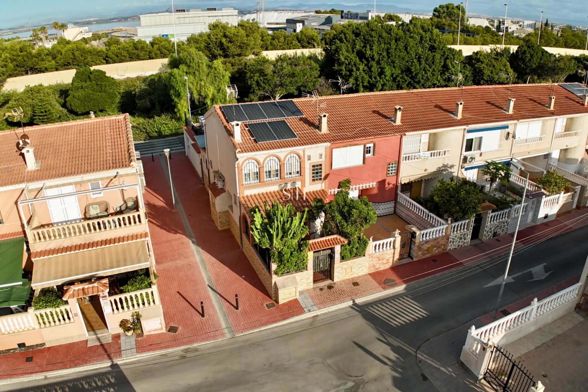 Resale - House - Torrevieja - Playa de los Naufragos