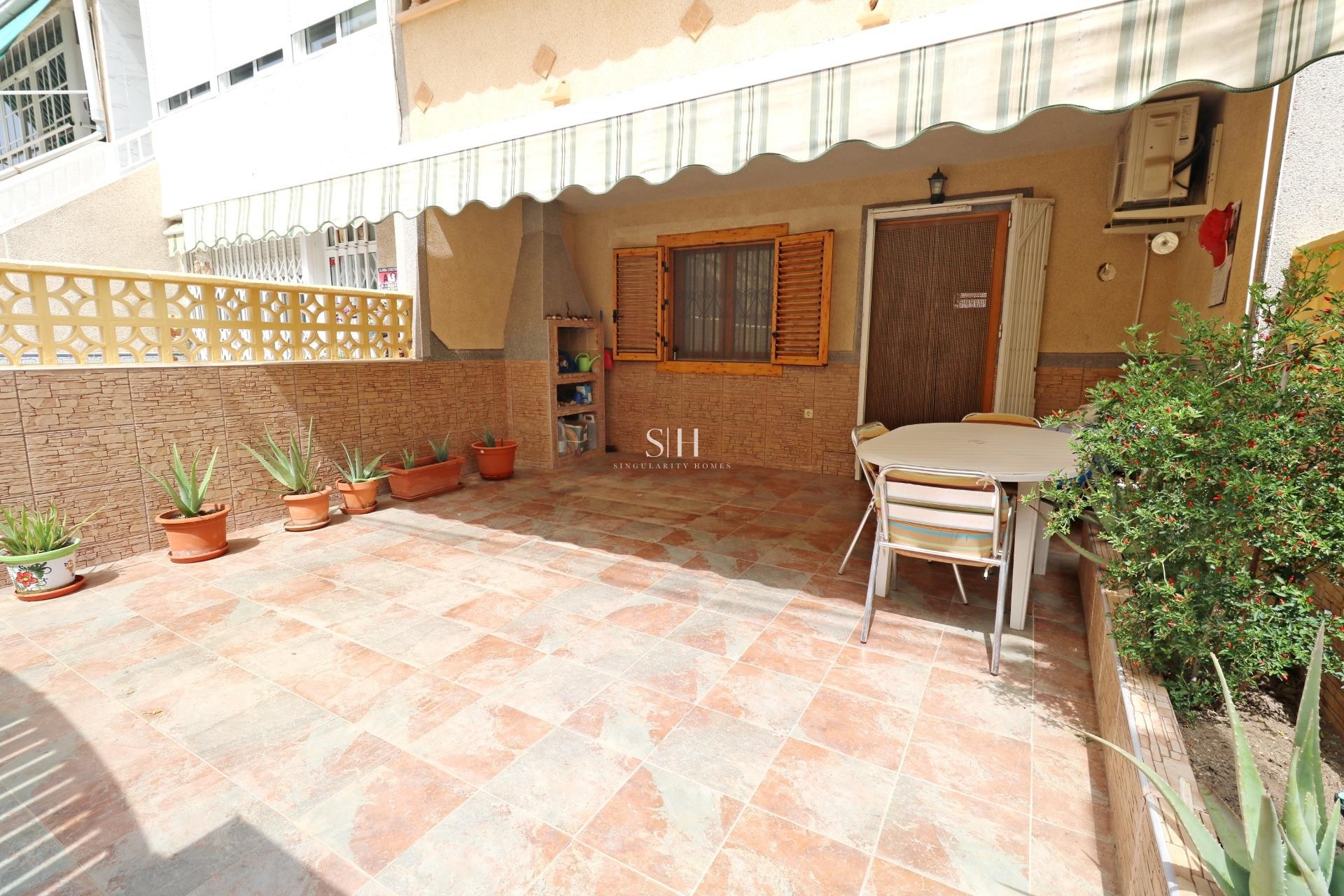 Resale - House - Torrevieja - Playa De Los Naufragos