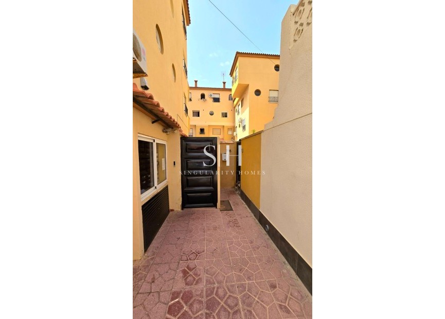 Resale - House - Torrevieja - Playa del Cura