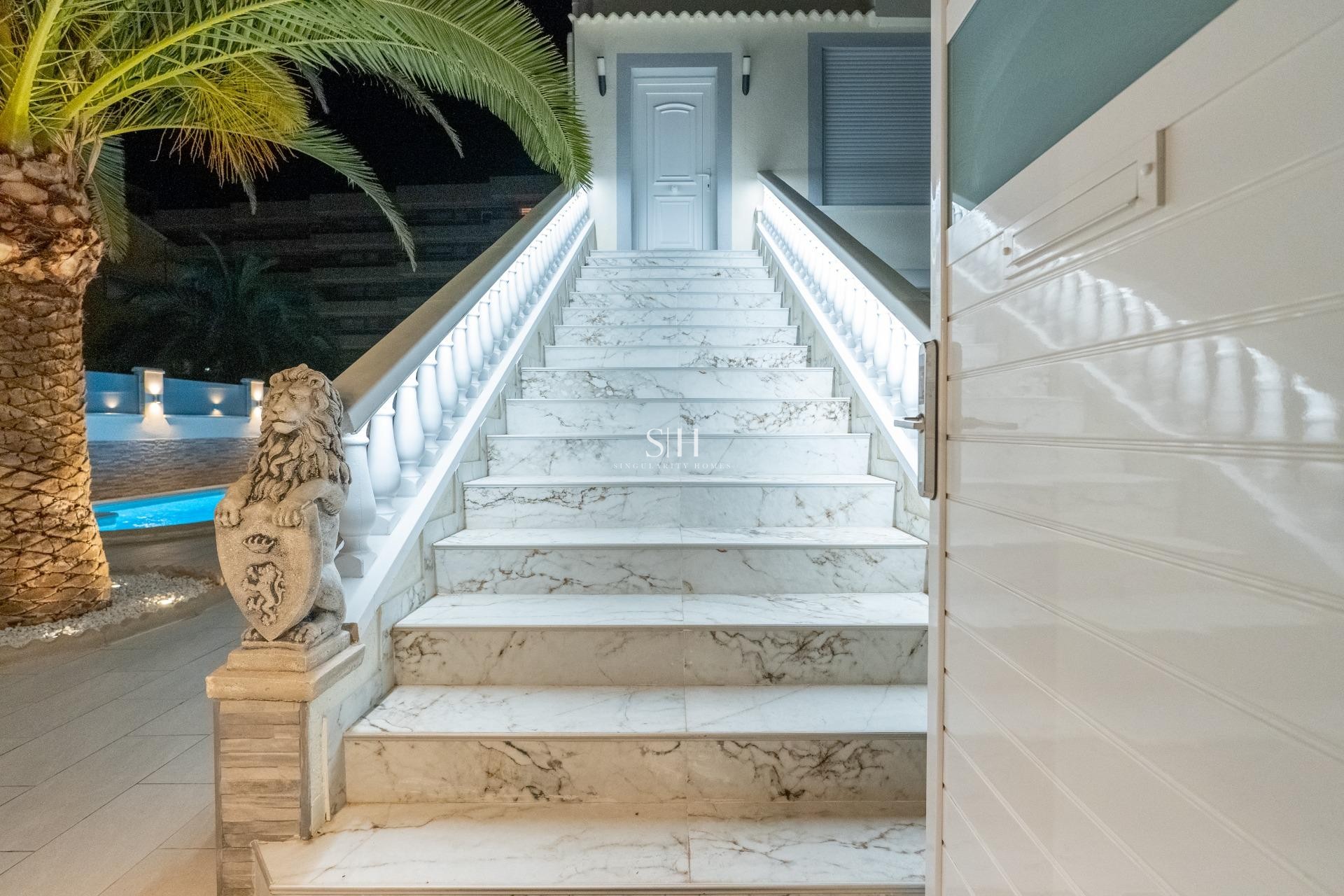 Resale - House - Torrevieja - Punta prima