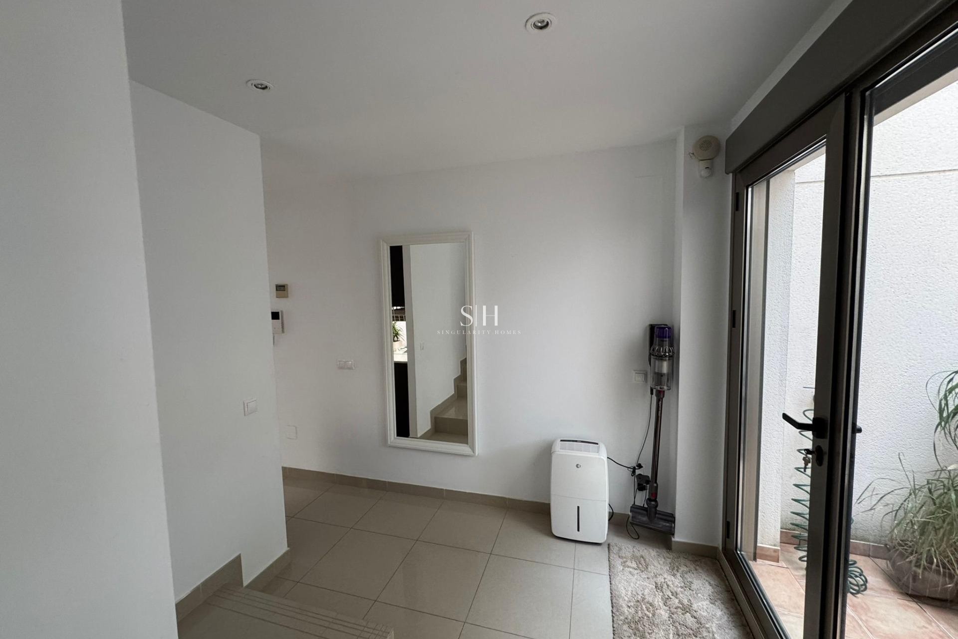 Resale - House - Torrevieja - Punta prima