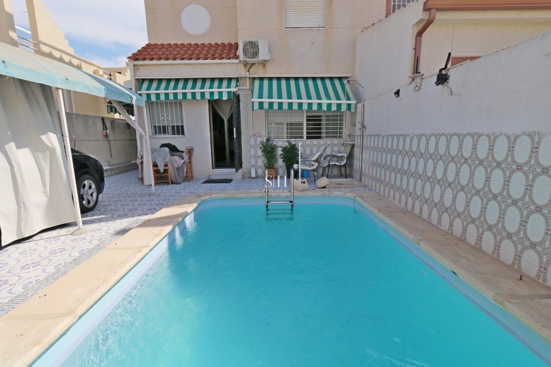 Resale - House - Torrevieja - Torretas