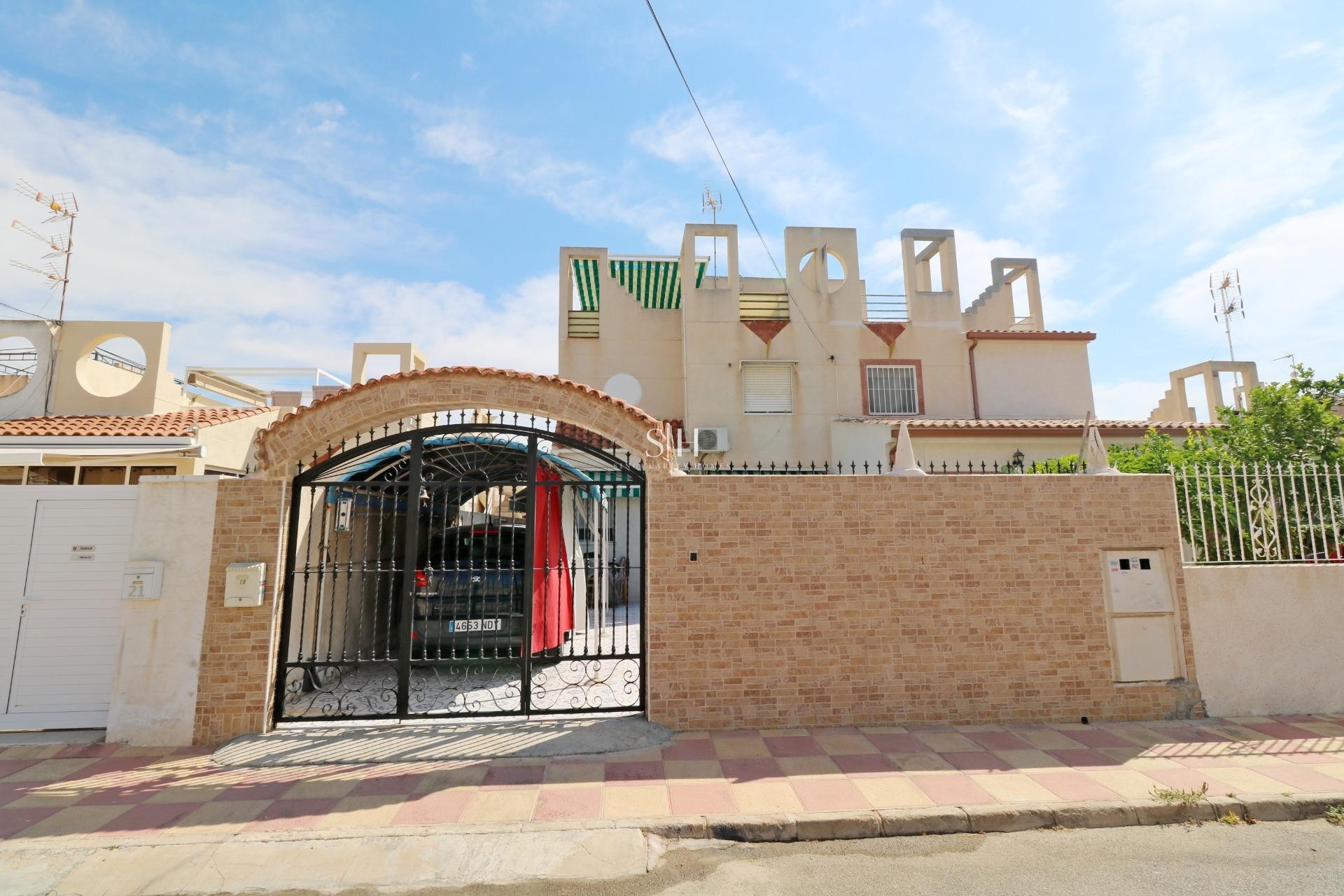 Resale - House - Torrevieja - Torretas