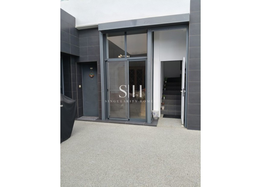 Resale - House - Villamartin - Costa Blanca