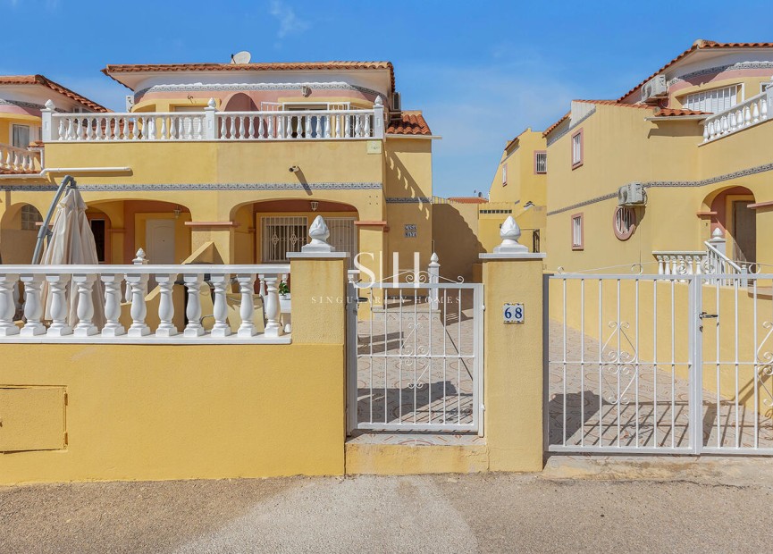 Resale - Semi Detached Penthouse - Orihuela Costa - Costa Blanca