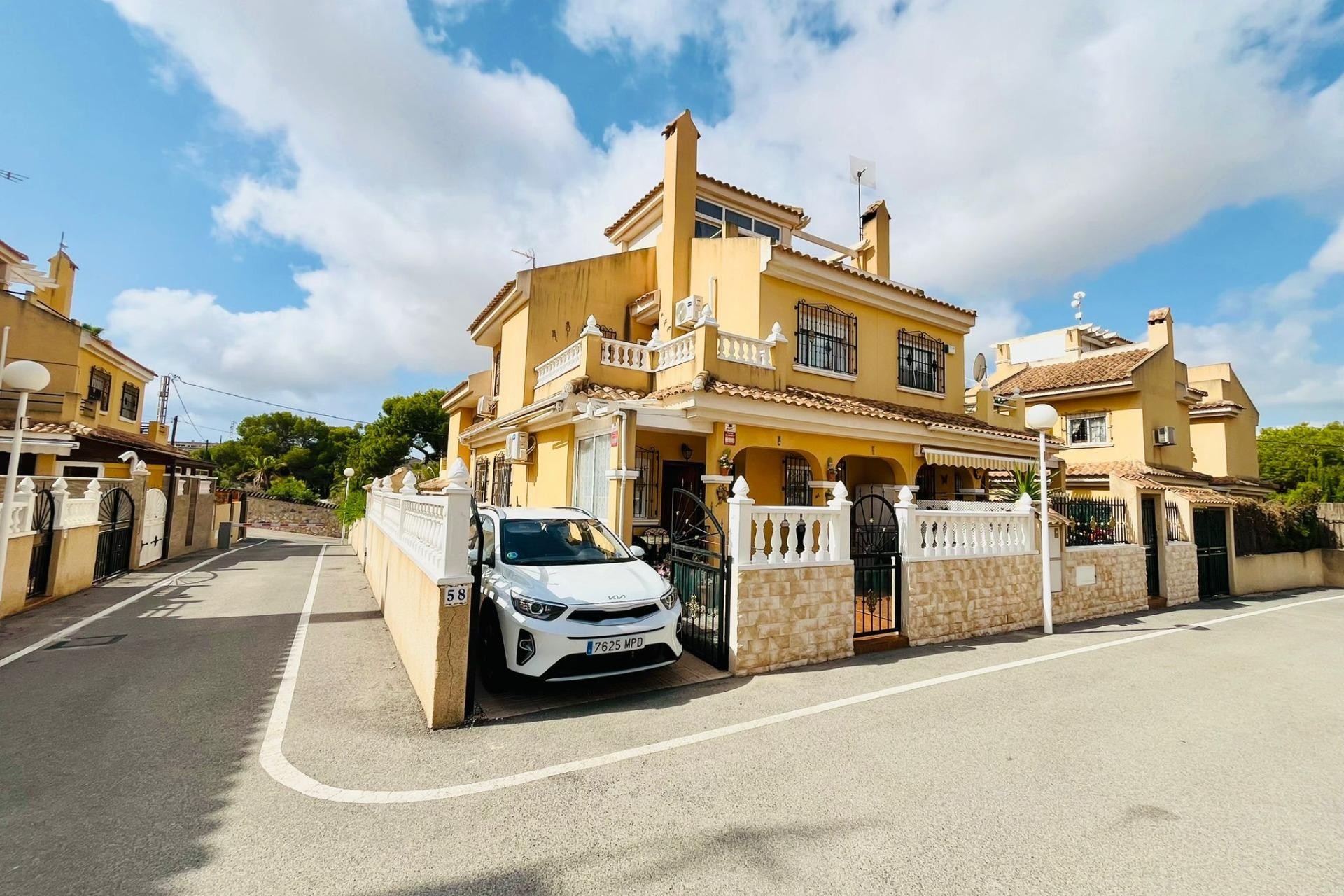 Resale - Town House - Orihuela Costa - La Florida