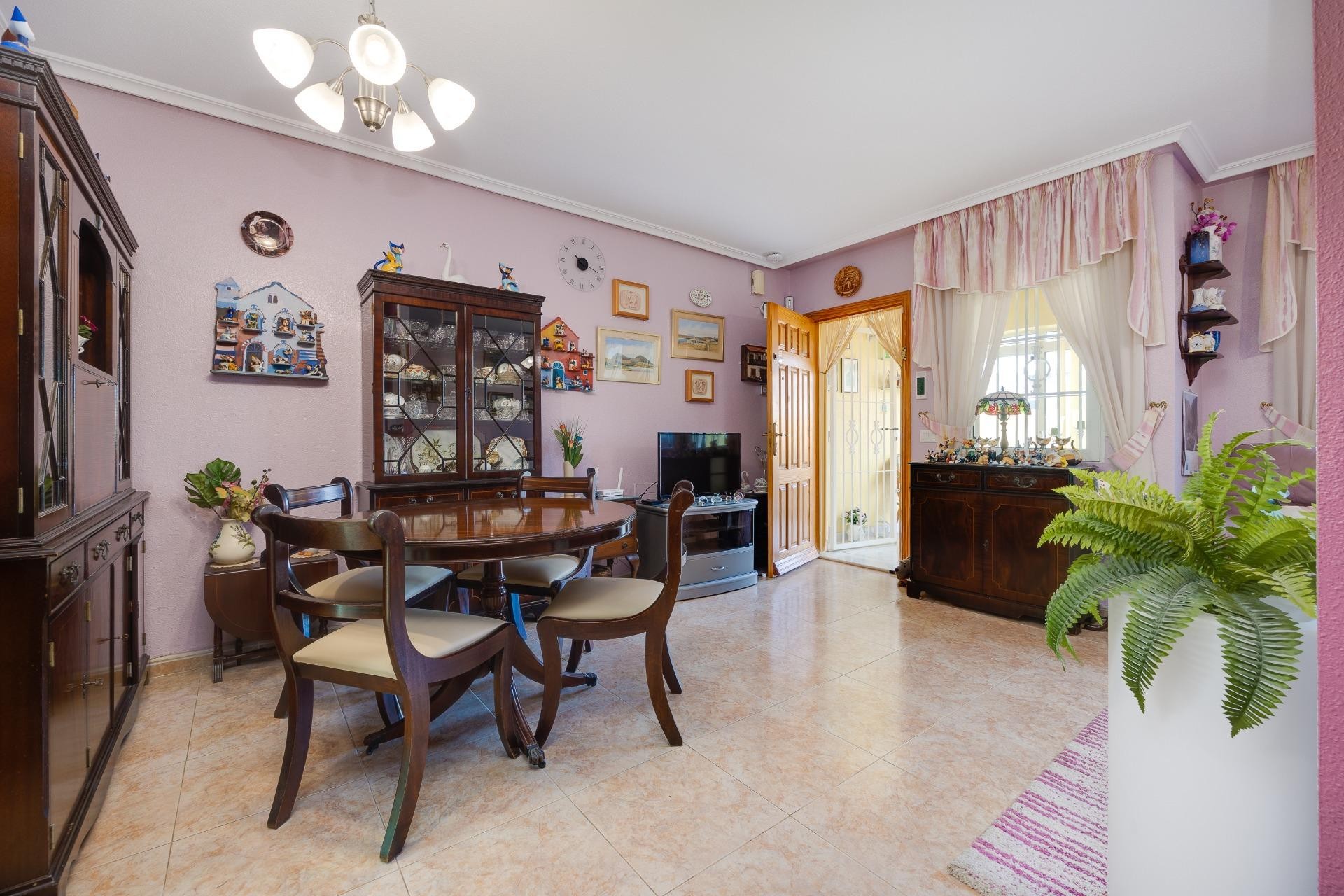 Resale - Town House - Torrevieja - Aguas Nuevas 2