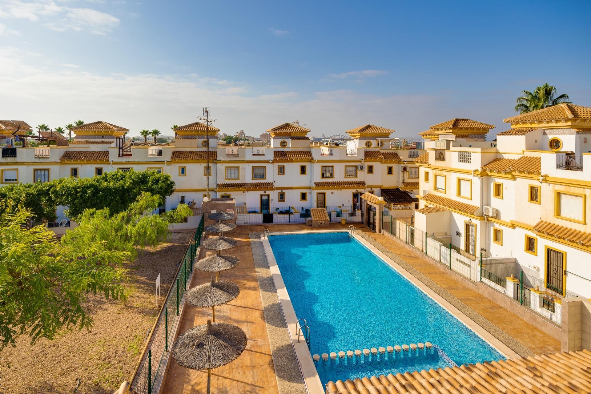 Resale - Town House - Torrevieja - Aguas Nuevas 2