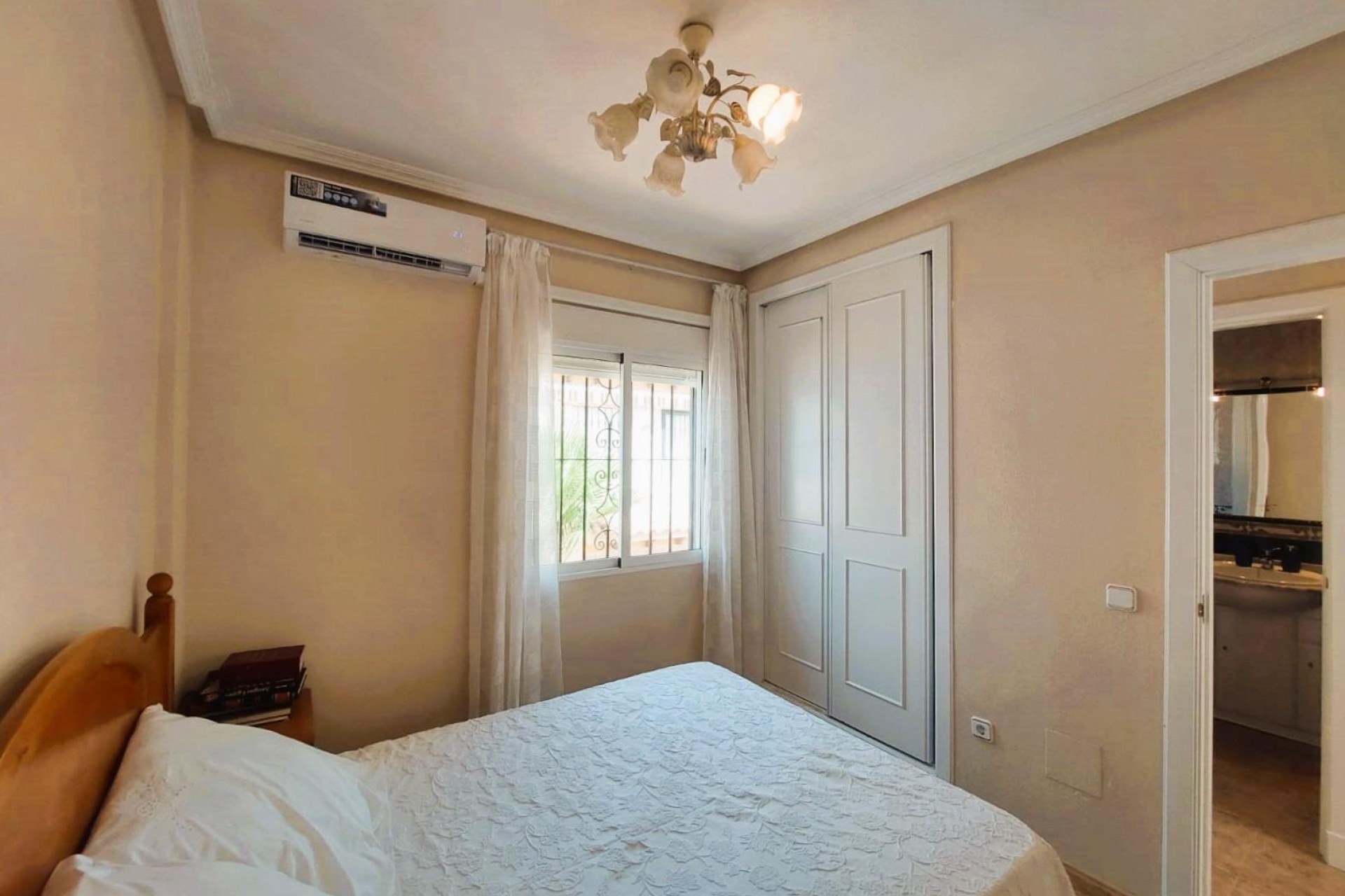 Resale - Town House - Torrevieja - Costa Blanca