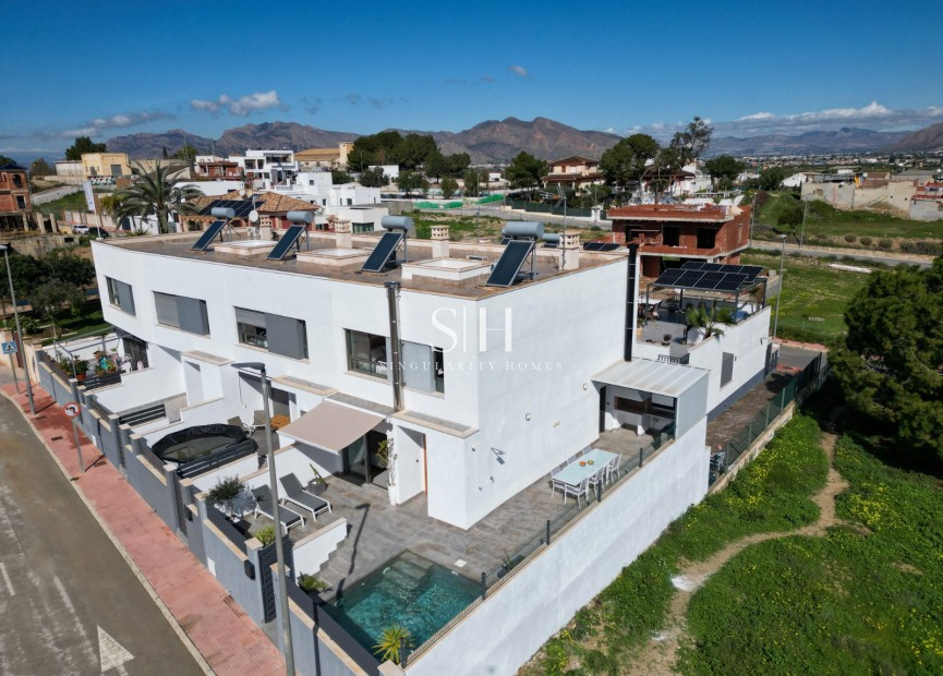 Resale - Villa - Bigastro