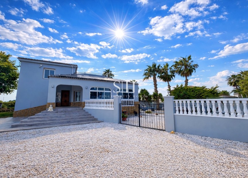 Resale - Villa - Catral - Costa Blanca