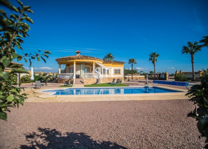 Resale - Villa - Catral - Costa Blanca