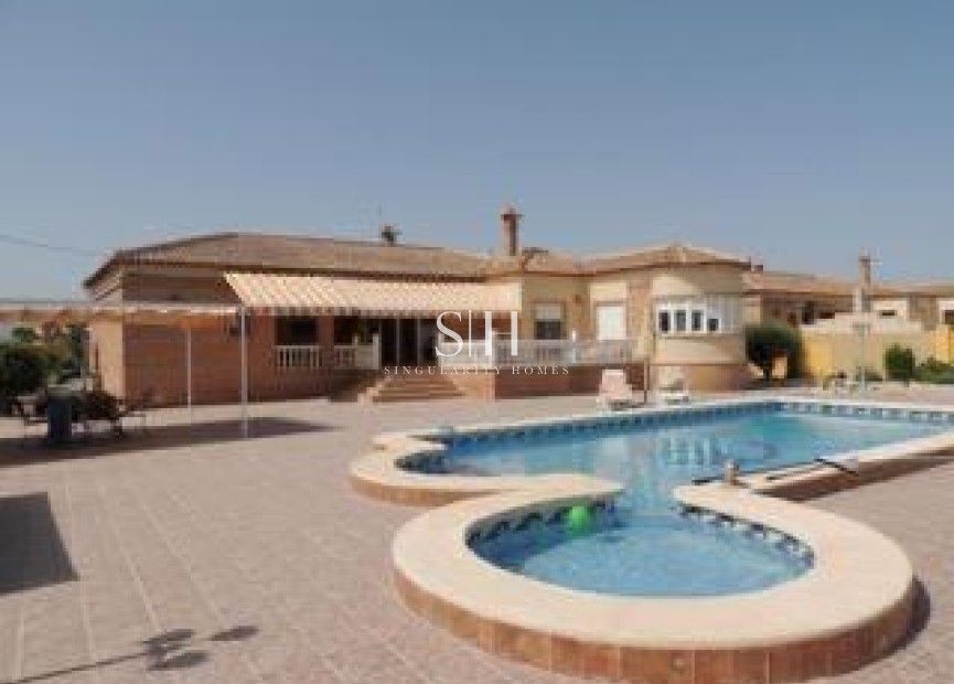 Resale - Villa - Catral