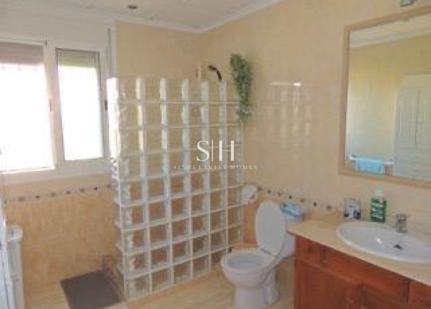 Resale - Villa - Catral